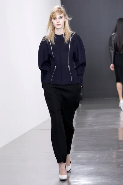 Look 25